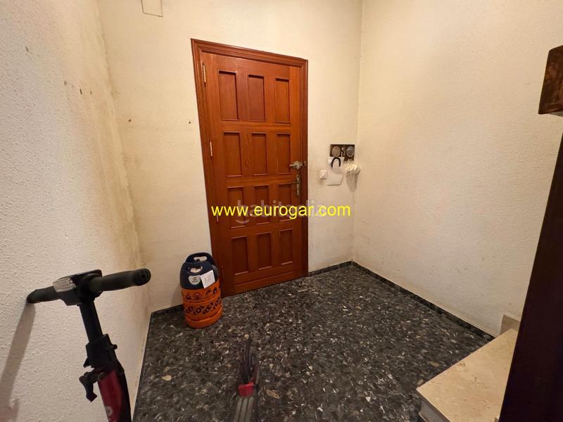 Foto 452b540b-cc19-4d6a-9e5a-7dc27901573a. Casa amb xemeneia a Centro Chiva