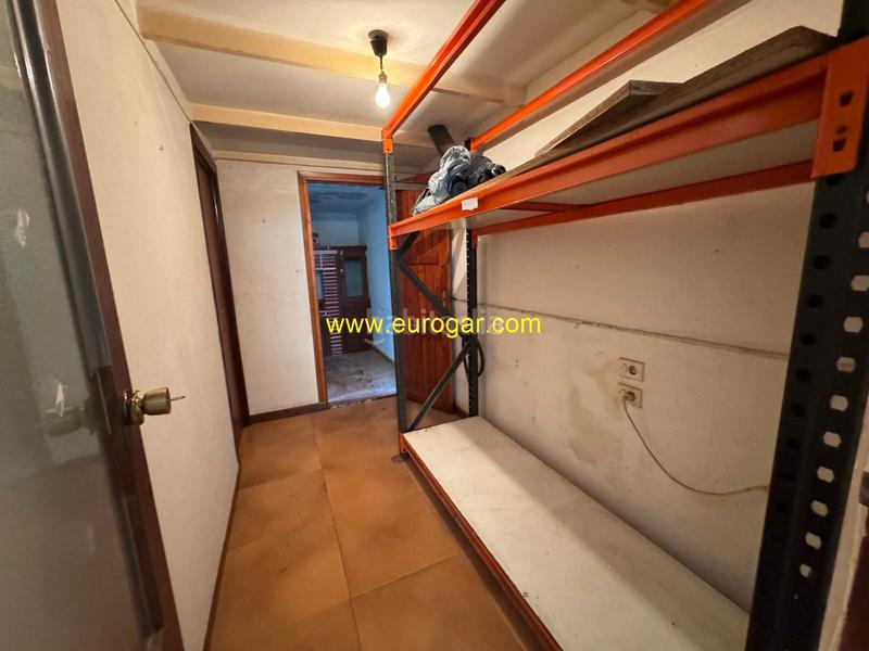 Foto e823d503-f219-458a-a40d-c5d49c852763. Casa amb xemeneia a Centro Chiva