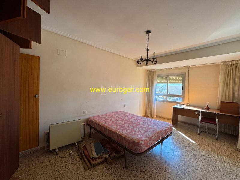 Foto b5f0b198-eb2e-479c-9f5e-99592c12a6b5. Pis a Centro Chiva