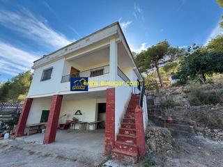 Chalet in Centro. Reservado