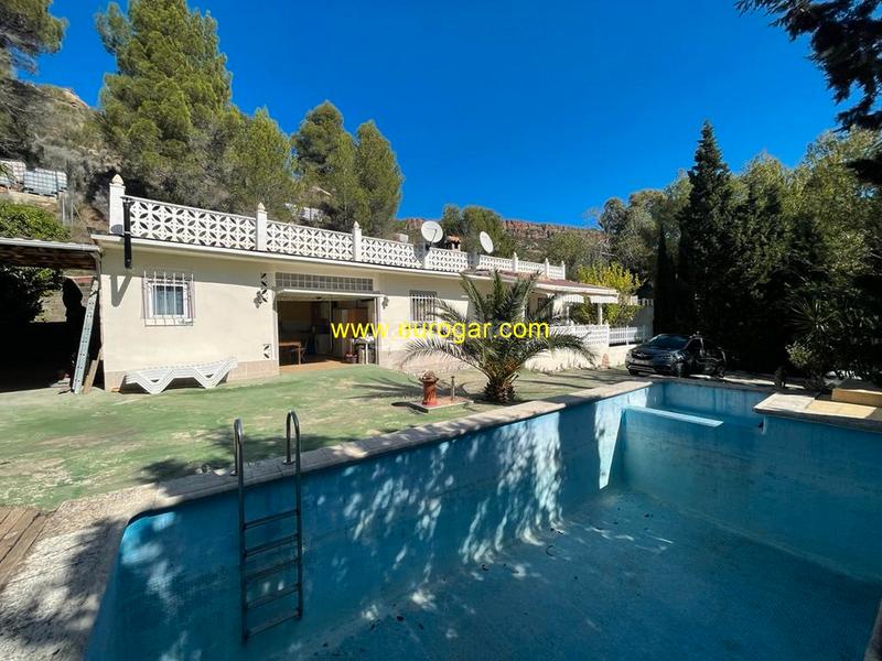 Foto 42ab0d15-cd53-4ecd-be66-8dac340aa69a. Chalet dans Centro Chiva