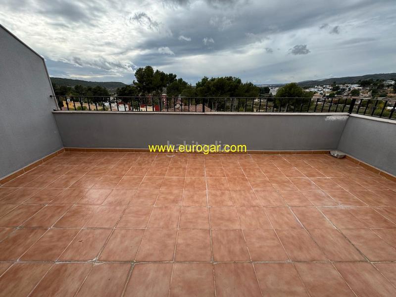 Foto 7695e94f-b6a2-4b03-87bd-3b2e2cd96981. Chalet avec parking dans Centro Chiva