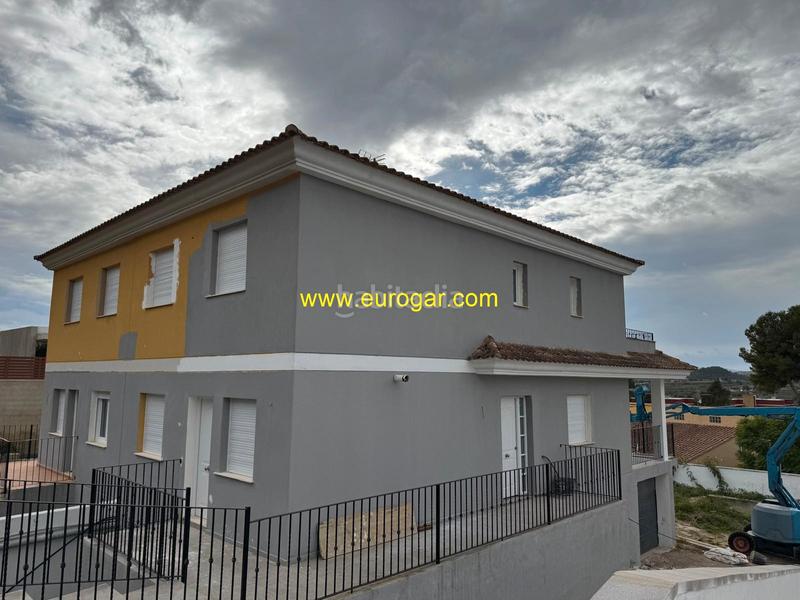 Foto 8f3f7070-981d-4e3e-824a-6be21e7e8e0f. Chalet avec parking dans Centro Chiva