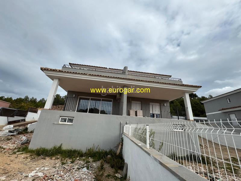 Foto d437bf31-46ac-4a55-84ae-7255801c8ffe. Chalet avec parking dans Centro Chiva