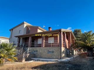 Xalet a Centro. Excelente oportunidad en chiva