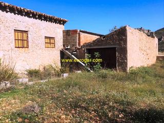 Landgut in Macastre. Parcela