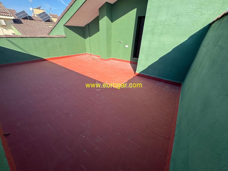 Foto 635b2d16-f1ef-4c48-a50f-1adb6e7be566. Rent house with parking in Centro Chiva