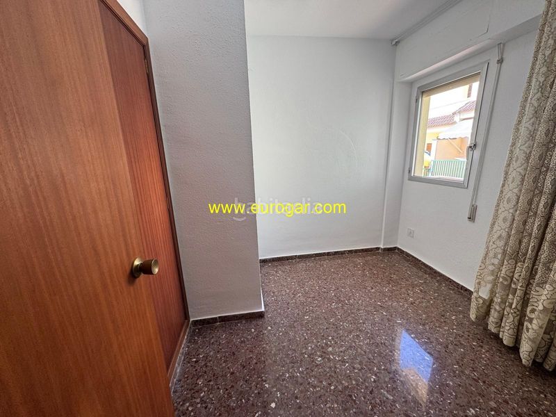 Foto ad821099-d489-42ee-8899-67b0c9380168. Rent house with parking in Centro Chiva