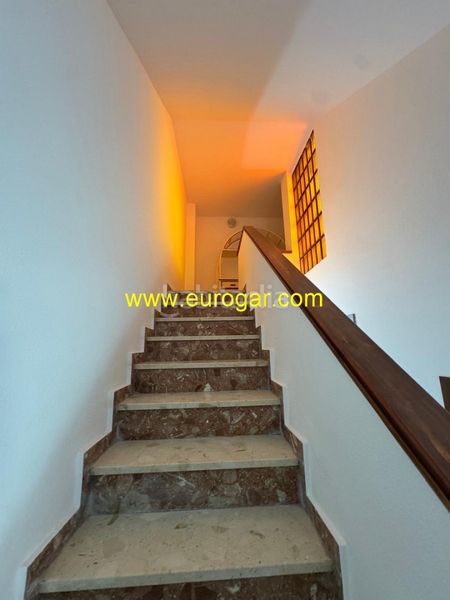 Foto d474ae40-1517-4b52-a404-298e25e7131c. Rent house with parking in Centro Chiva