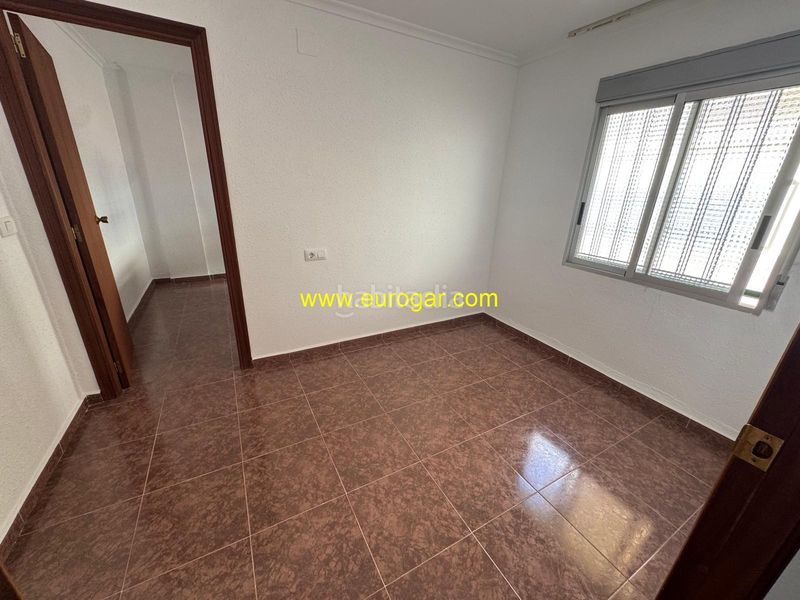 Foto e4325257-46c1-4d8b-921d-af7d3d74ef18. Rent house with parking in Centro Chiva