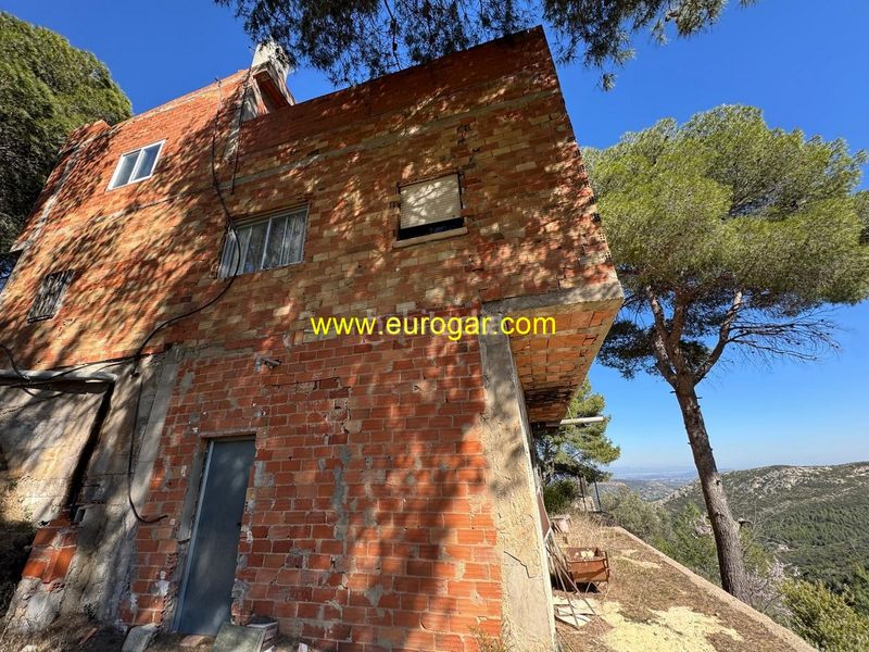 Foto 7e009a08-ac5a-455b-a74b-c7fd04f53a4e. Masia a Centro Chiva