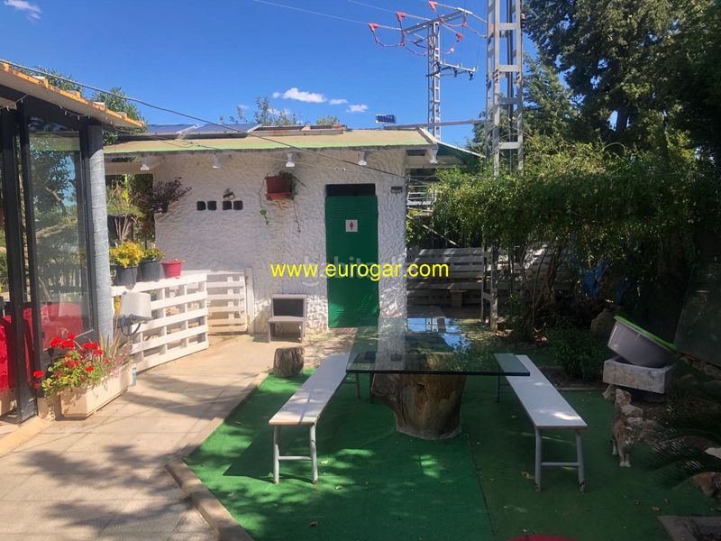 Foto 05e3b2f8-725f-4b77-ac6d-bb14e5925be8. Xalet amb xemeneia aparcament piscina a Las Pedrizas Chiva