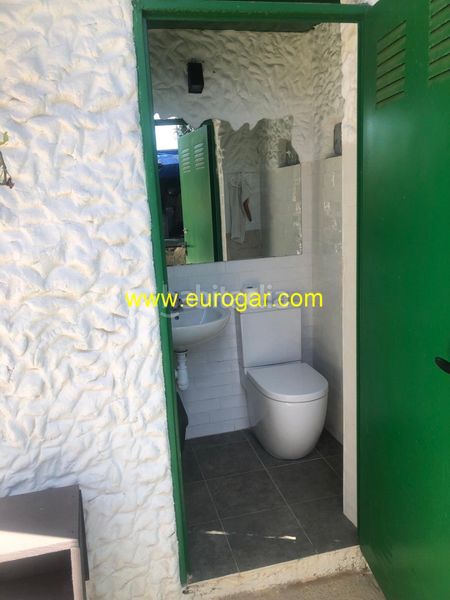 Foto 7d9e622a-5342-4137-8bff-bcd3cb0adc79. Xalet amb xemeneia aparcament piscina a Las Pedrizas Chiva