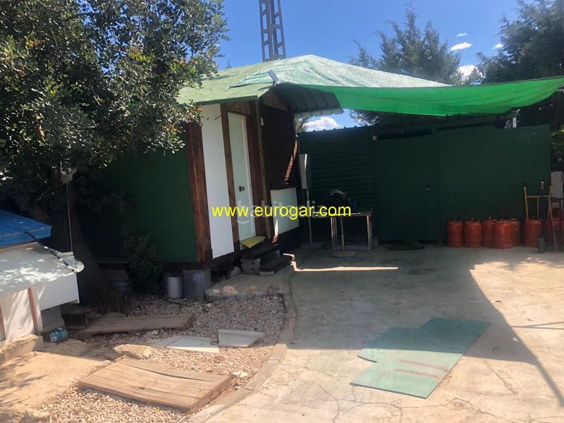 Foto a19486ad-1352-4b02-a786-ee0aaa5b2275. Xalet amb xemeneia aparcament piscina a Las Pedrizas Chiva