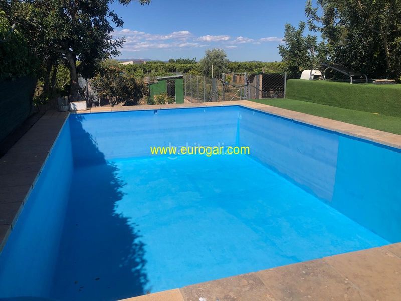 Foto f3e4a65e-c558-45d9-89db-ed47a2de9e74. Xalet amb xemeneia aparcament piscina a Las Pedrizas Chiva