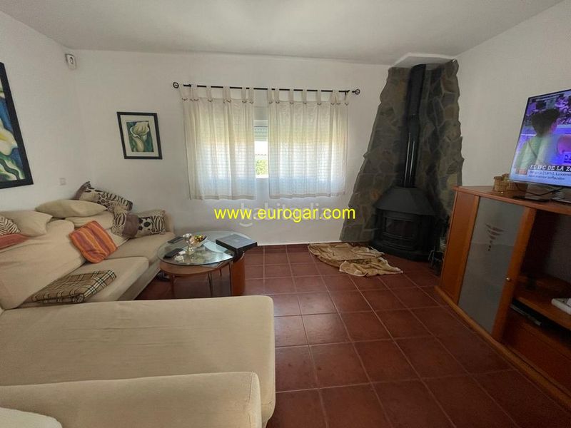 Foto 6d5be9ce-8da2-431a-80c2-5c5d0945fef3. Xalet amb aparcament piscina a Centro Chiva
