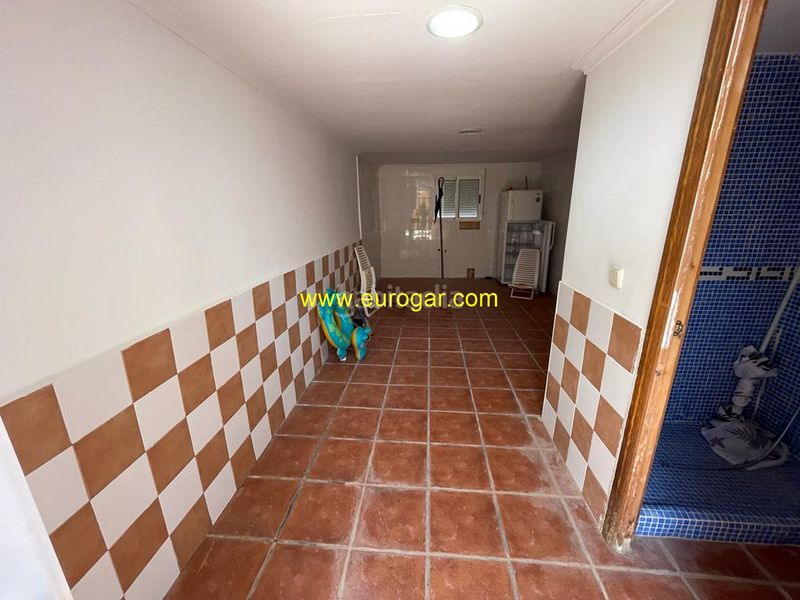 Foto cccd76a1-4aa8-4e18-a6fc-129f75304b0e. Xalet amb aparcament piscina a Centro Chiva
