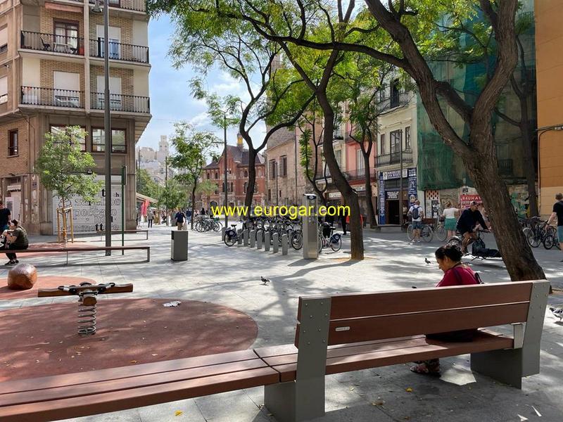 Foto f7a6e822-c46e-4570-9da7-1fe6fa0436e9. Parking voiture dans Sant Francesc Valencia