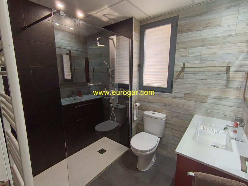 Foto 0f86e4db-2c67-4e0f-bca5-8d6ee529bf89. Apartament amb calefacció aparcament piscina a Centro Chiva