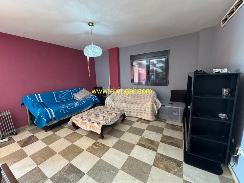 Foto 4a3858af-6415-4297-88a2-0f156381b709. Àtic a Centro Chiva