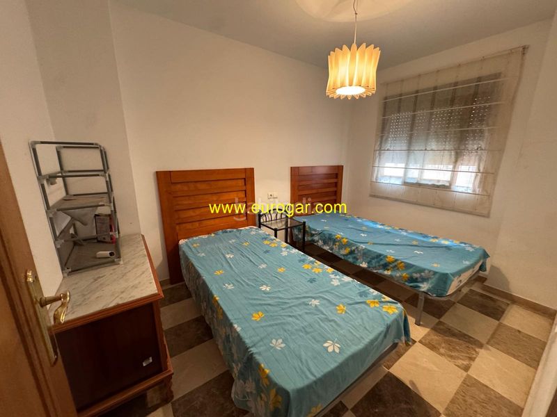 Foto cd2f746d-8246-48d9-bed7-d87928bab4af. Àtic a Centro Chiva