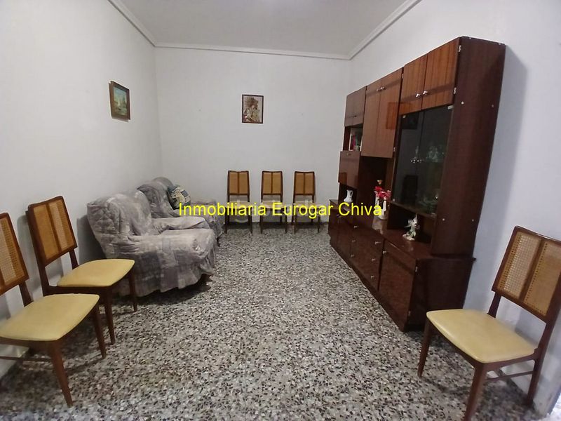 Foto a435f026-0051-4ca2-9c02-4a895d279289. Casa con parcheggio in Cheste