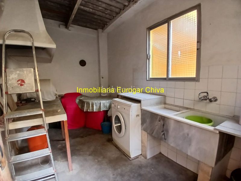 Foto ead8fba7-3df7-40a3-989a-24382bea677e. Casa con parcheggio in Cheste