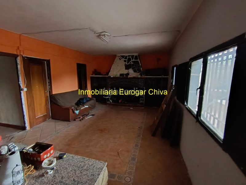Foto 4d85cb3f-964c-4d2e-bb51-83ffa5716871. Masia amb xemeneia a Centro Chiva
