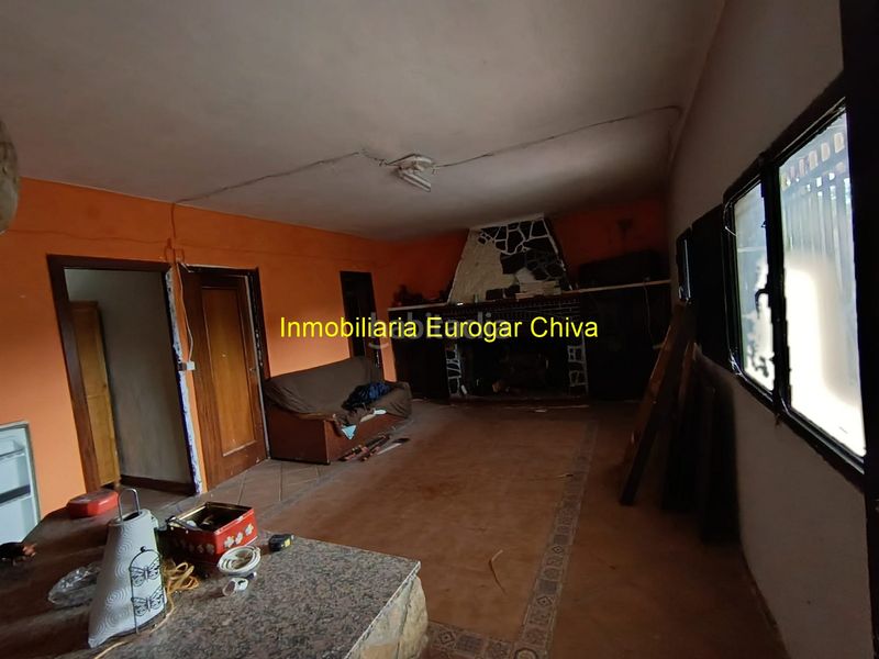Foto c7d97a4e-3acc-4dff-b3d5-2bdd10f5ac7e. Masia amb xemeneia a Centro Chiva