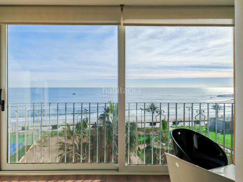 Foto a2de5b1b-4ba2-4a9b-b78b-65d070ff8679. Apartamento primera linea de playa en Port Saplaya Alboraya