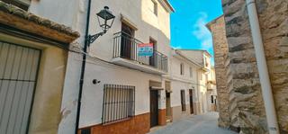 Casa  Carrer esglesia. Encantadora casa de pueblo en otos  dos viviendas independientes