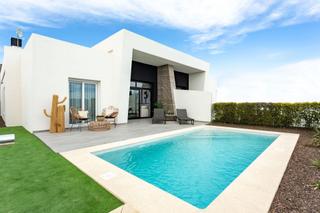 Casa aparellada a Algorfa. Semiadosados de lujo