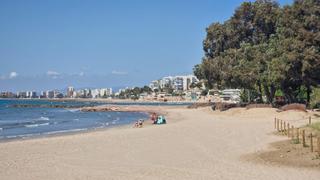 Apartament en Torren-La Almadraba. Piso de 3 habitaciones junto al mar  carrer de la corte , benic