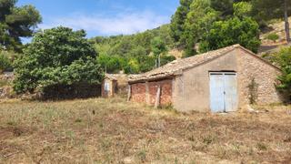 Landgut in Montichelvo. Se vende parcela con riurau y pozo en montichelvo  montixelvo
