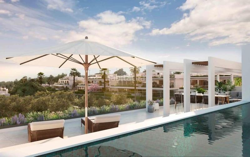 Foto f158de32-9761-4928-a372-71202e9cc5b1. Apartment with parking pool in bahía de Marbella Marbella