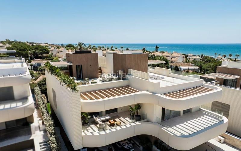 Foto 5ff0e50b-113a-40f1-9539-530882d4ad5b. Chalet con riscaldamento parcheggio piscina in Las Chapas - Alicate Playa Marbella