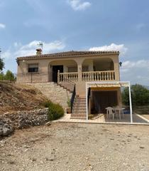 Chalet à Sant Josep-Zona Hospital. Chalet independiente con vistas despejadas