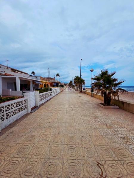 Foto 2a62ad3a-e1ef-46ee-8e5a-a6560ab12489. Alquiler chalet  en primera línea de playa con vistas únicas al mediterráneo en Miramar