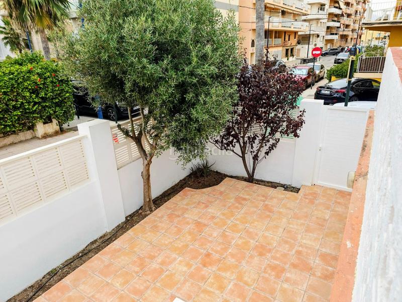 Foto 2dccec7a-32d1-4d7d-a540-9b0933beaf62. Alquiler chalet  en primera línea de playa con vistas únicas al mediterráneo en Miramar