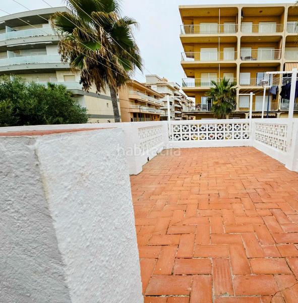 Foto d7e0bcfa-9bc4-4dd8-9bc0-813ae7e18138. Alquiler chalet  en primera línea de playa con vistas únicas al mediterráneo en Miramar