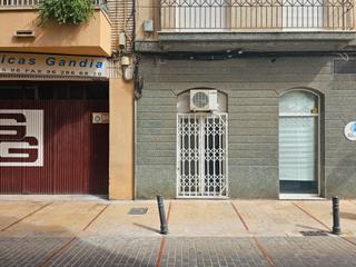 Local Comercial  Calle bairén. Local comercial 100mts plaza del prado