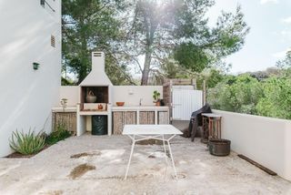 Chalet in Urbanizacion gandia. Villa con piscina infinity y espectaculares vistas a la montaña