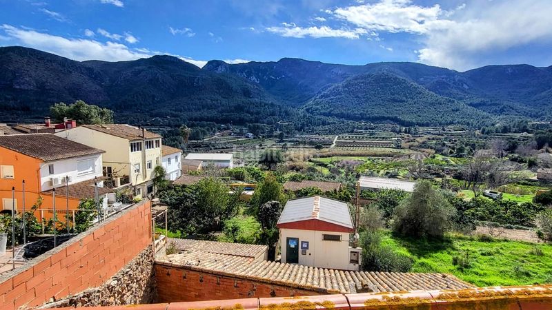 Foto 888fd69a-d86a-49ae-8c73-e51f99eb3532. Masia amb aparcament a Montichelvo