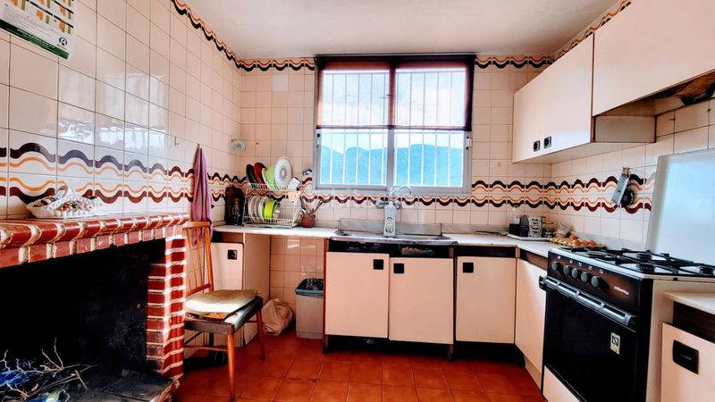 Foto e2101073-0b57-434e-a40f-abc41a039af8. Masia amb aparcament a Montichelvo