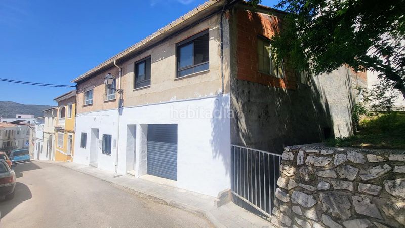 Foto 0dfbf875-a4ee-4580-8435-8d84d37f12a2. Casa adossada a calle calvari del 7 a Barx