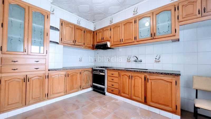 Foto 6371cdf5-e94d-40cd-b3ad-4bacefb2de50. Casa adossada a calle calvari del 7 a Barx