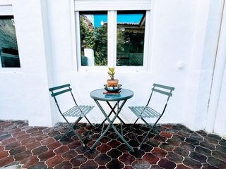 Reihenhaus in Calle calvari del 7. Casa con gran potencial en barx. ideal para inversores