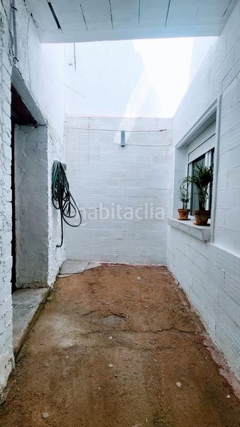 Foto bdc9d996-5562-402c-a173-d33c13ccc672. Casa adossada a calle calvari del 7 a Barx