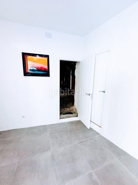 Foto bea5adfc-fd40-4b64-a561-f580854595e8. Casa adossada a calle calvari del 7 a Barx
