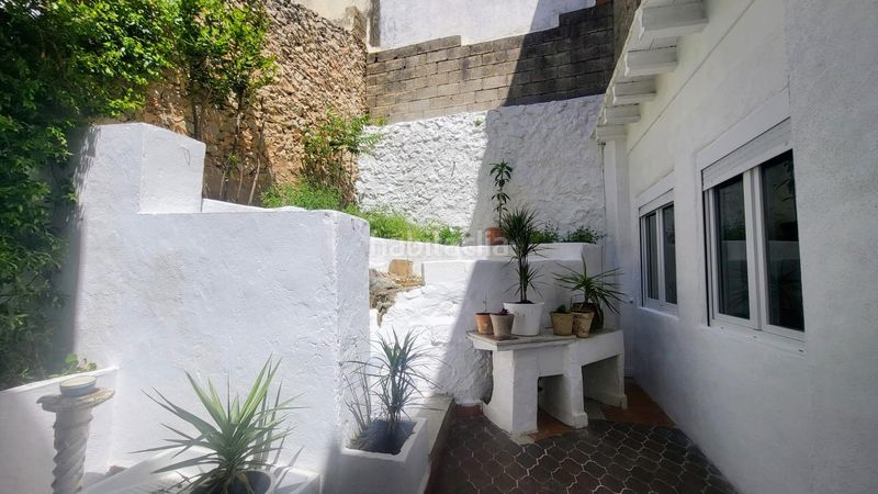 Foto e2314bad-531a-46df-ae32-6a7578ae8fbd. Casa adossada a calle calvari del 7 a Barx